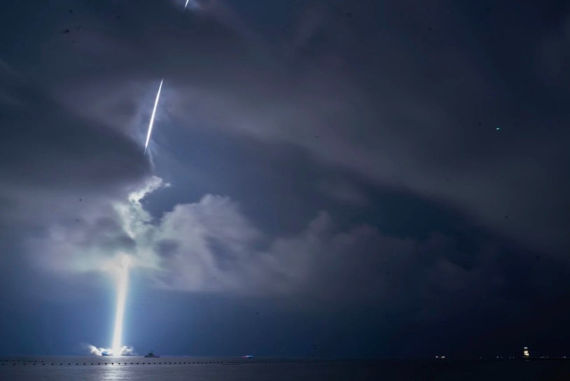 捷龙三号火箭海上发射成功