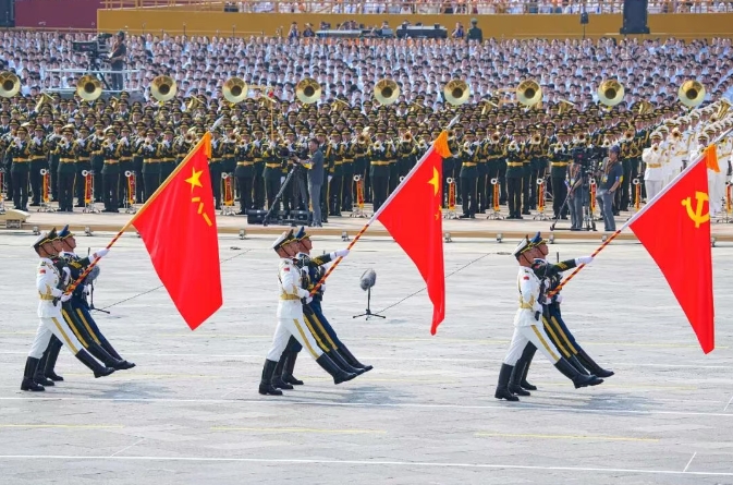 大前航空组织全体员工观看抗战胜利80周年阅兵式 凝聚航空报国奋进力量