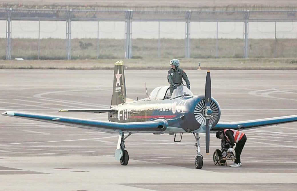 亚洲通航展飞行表演队开展首轮试飞训练